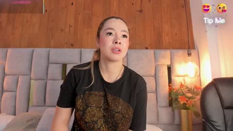 Snapshot of saori_newman chatting on 01.25.25 Saori online show from 01.25.25