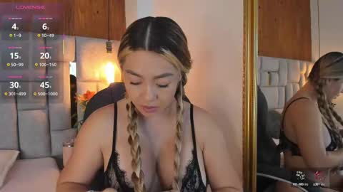 Snapshot of saori_newman chatting on 09.25.25 Saori online show from 09.25.25