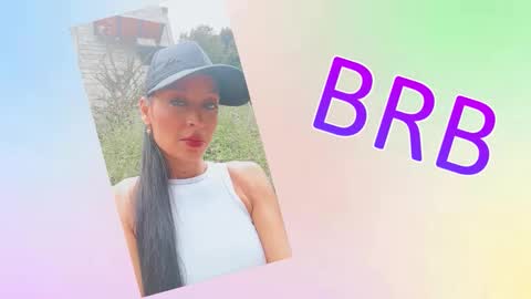 Snapshot of sara_carmona chatting on 10.16.25 SARA online show from 10.16.25