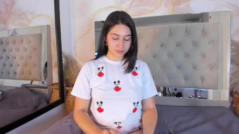 Snapshot of sara_connde chatting on 09.23.25 sara_connde online show from 09.23.25