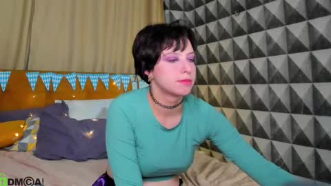 Sarah online show from 10.05.25