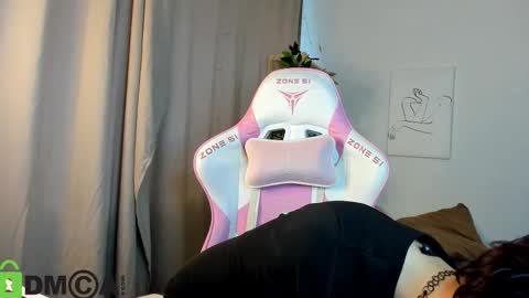 Sarah online show from 10.27.25