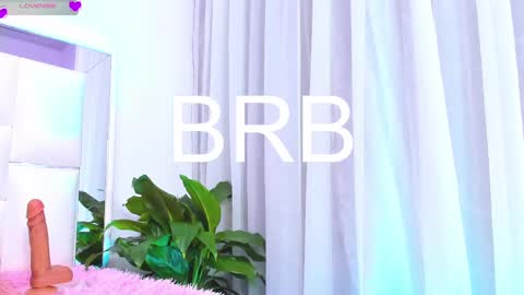 Snapshot of sara_goddess01 chatting on 02.27.25 Sara online show from 02.27.25