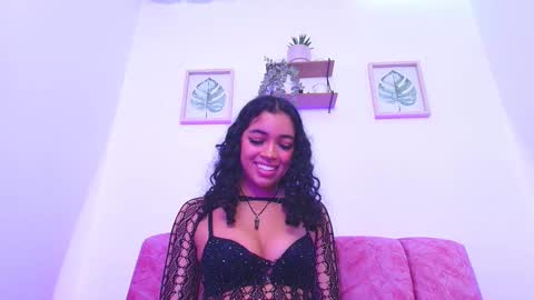 Sara Jhonson  online show from 01.11.25