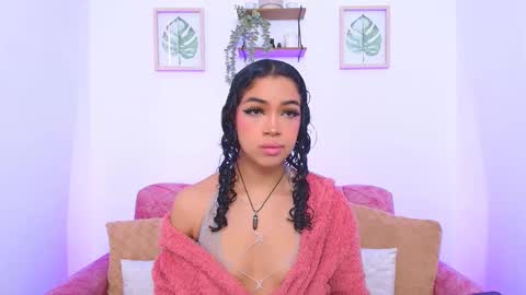 Sara Jhonson  online show from 02.02.25