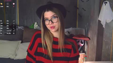 Sara online show from 10.31.25