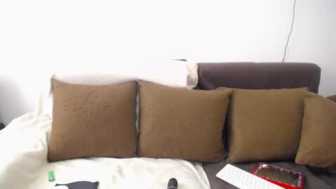 Snapshot of sara_winehouse1 chatting on 02.13.25 1 online show from 02.13.25