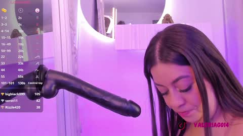 Sarah Bonneth online show from 02.03.25