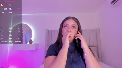 Sarah Bonneth online show from 02.05.25