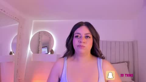 Sarah Bonneth online show from 02.20.25