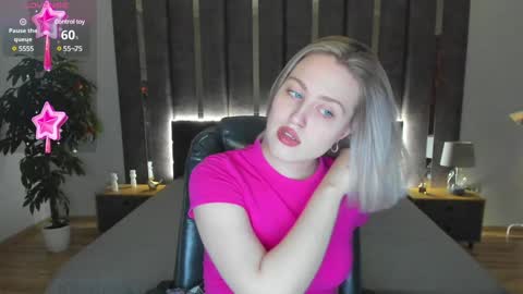 Snapshot of sarah_soul chatting on 12.22.24 Sarah online show from 12.22.24