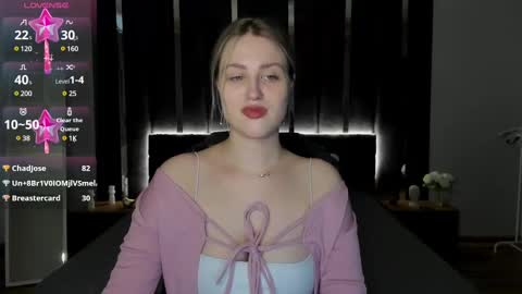 Snapshot of sarah_soul chatting on 02.13.25 Sarah online show from 02.13.25