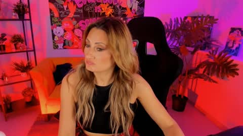 Divine Sarah NONUDE model online show from 01.16.25