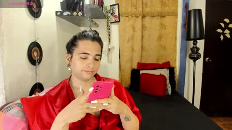 Snapshot of sarahjey chatting on 02.10.25 SARAHJEY online show from 02.10.25