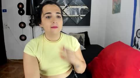 Snapshot of sarahjey chatting on 09.28.25 SARAHJEY online show from 09.28.25