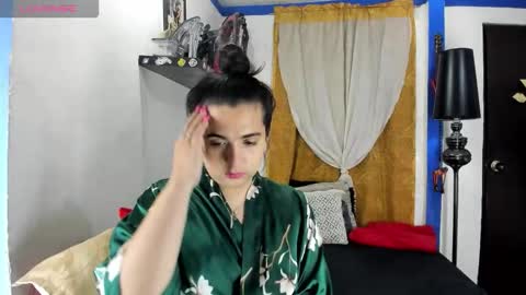 Snapshot of sarahjey chatting on 10.17.25 SARAHJEY online show from 10.17.25