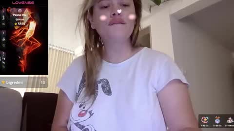 Snapshot of saramartinez100 chatting on 09.16.25 sara martinez online show from 09.16.25