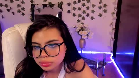 Snapshot of saray__jones chatting on 01.02.25 saray__jones online show from 01.02.25
