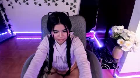 Snapshot of saray__jones chatting on 01.17.25 saray__jones online show from 01.17.25