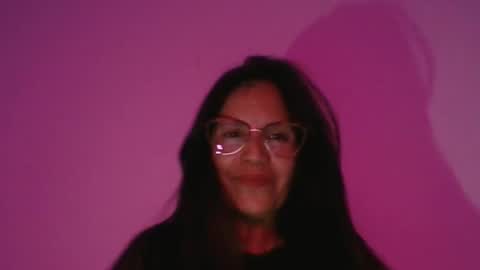 Snapshot of sarenis chatting on 10.11.25 Sarenis online show from 10.11.25