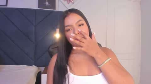 Snapshot of sarita_hills chatting on 01.08.25 Sara online show from 01.08.25