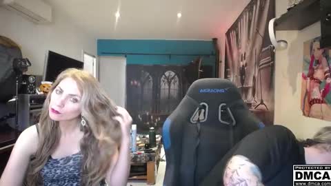 Snapshot of saruandjay chatting on 11.02.25 Giselle and Jay online show from 11.02.25