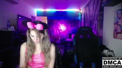 Snapshot of saruandjay chatting on 11.27.25 Giselle and Jay online show from 11.27.25