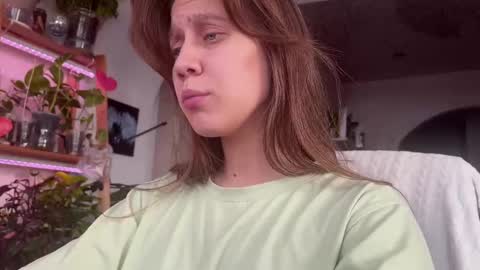 Alexandra Sasha in short online show from 02.16.25