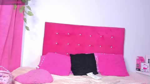 Snapshot of sasha_xxxx_ chatting on 01.14.25 sasha palmer online show from 01.14.25