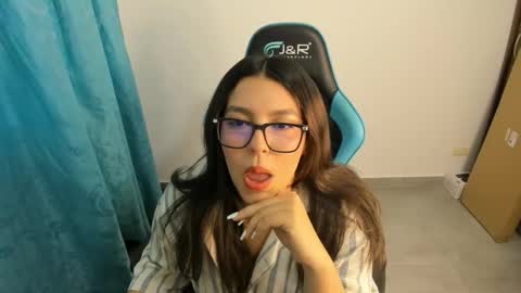 Snapshot of sashanova21 chatting on 11.01.25 sashanova21 online show from 11.01.25