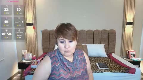 Snapshot of sasharosee2 chatting on 09.22.25 S A S H A R O S E online show from 09.22.25