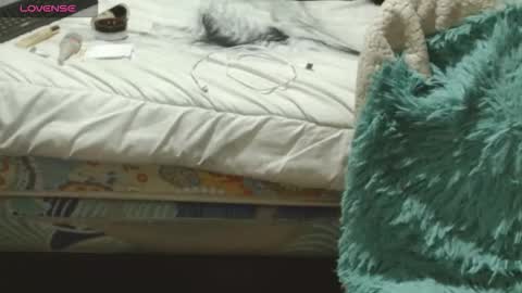 Snapshot of sasharosee2 chatting on 10.17.25 S A S H A R O S E online show from 10.17.25