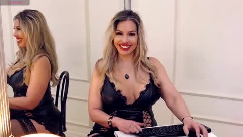 Snapshot of sashavaughn chatting on 02.26.25 Sasha online show from 02.26.25