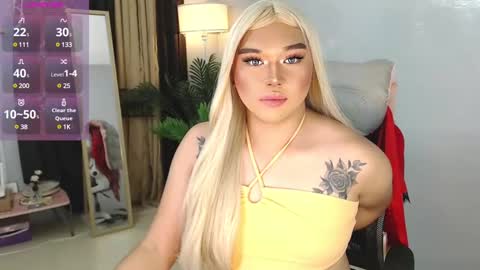 Snapshot of sassyffyra69 chatting on 12.17.24 MARIO LABO online show from 12.17.24