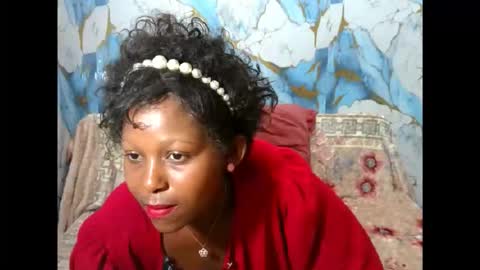 Snapshot of sassypleasure4u chatting on 10.15.25 angel online show from 10.15.25