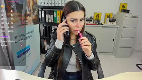 sassytiff online show from 03.11.25