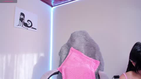 Snapshot of satanbabee_ chatting on 01.13.25 im expecting 300 thumbs up on my altar online show from 01.13.25