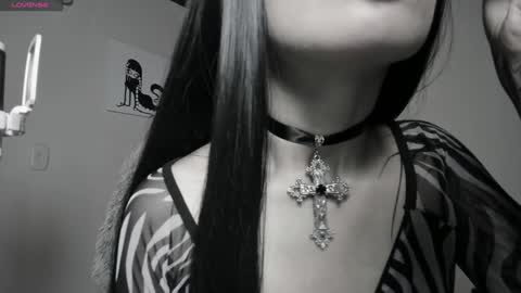 Snapshot of satanbabee_ chatting on 01.17.25 im expecting 300 thumbs up on my altar online show from 01.17.25