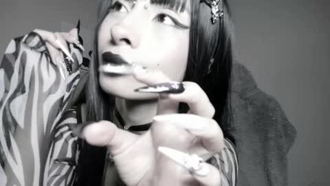 Snapshot of satanbabee_ chatting on 01.18.25 im expecting 300 thumbs up on my altar online show from 01.18.25