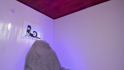 Snapshot of satanbabee_ chatting on 01.23.25 im expecting 300 thumbs up on my altar online show from 01.23.25