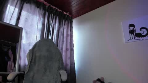 Snapshot of satanbabee_ chatting on 01.28.25 im expecting 300 thumbs up on my altar online show from 01.28.25