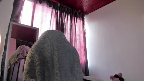 Snapshot of satanbabee_ chatting on 02.08.25 im expecting 300 thumbs up on my altar online show from 02.08.25