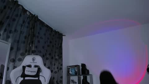Snapshot of satanbabee_ chatting on 03.09.25 im expecting 300 thumbs up on my altar online show from 03.09.25