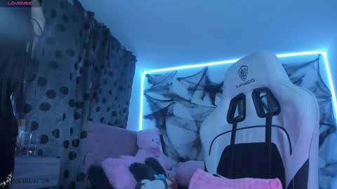 Snapshot of satanbabee_ chatting on 10.10.25 im expecting 300 thumbs up on my altar online show from 10.10.25