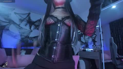 Snapshot of satanbabee_ chatting on 10.11.25 im expecting 300 thumbs up on my altar online show from 10.11.25