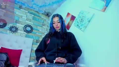 Snapshot of saturno_stone chatting on 10.07.25 Saturnooo online show from 10.07.25