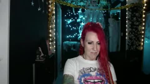 Snapshot of saucysky chatting on 10.13.25 SaucySky online show from 10.13.25