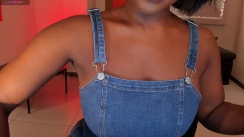 Snapshot of savannahstorm_ chatting on 02.07.25 S a v a n n a h online show from 02.07.25