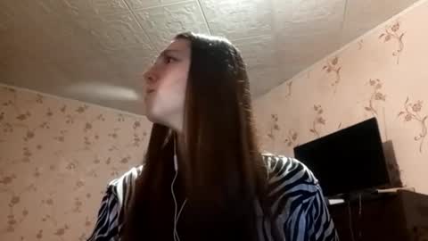Snapshot of savannasotos chatting on 09.17.25 Sophie online show from 09.17.25