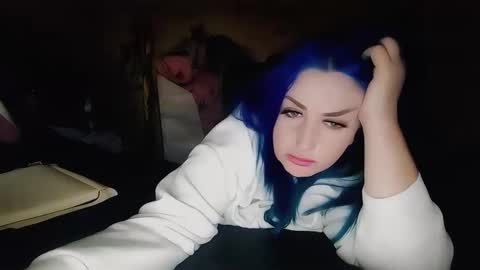 Snapshot of savvvmmm chatting on 10.22.25 savvvmmm online show from 10.22.25